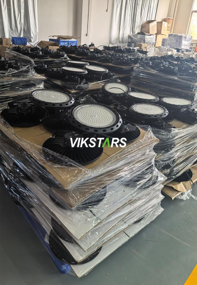 150lm/w UFO ハイベイライト ダイ・カスティング アルミニウムハウジング 5 年間の保証 EMC LED 15