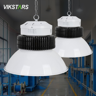 購入 150W 200W LED高湾ランプ 白いフィンの吊り産業用照明 室内ナタトリウム照明 オンライン製造